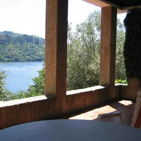Dom wakacyjny Casa Da Figueira Velha *